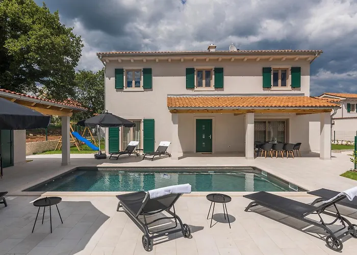 Macan With Private Pool, Sauna & Garden Villa Rojnići