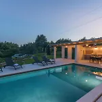 Villa Macan With Private Pool, Sauna & Garden