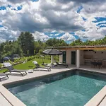 Villa Macan With Private Pool, Sauna & Garden *