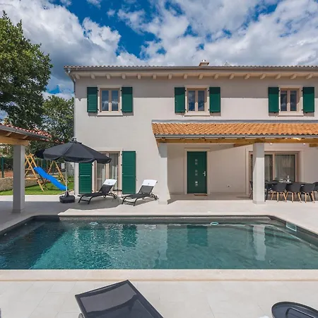 Macan With Private Pool, Sauna & Garden Villa Rojnići